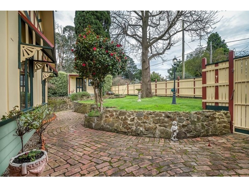 64 Ferguson Street, Upwey VIC 3158