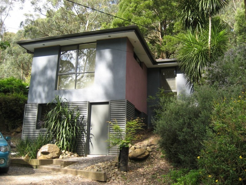 6 Hardy Street, Selby VIC 3159