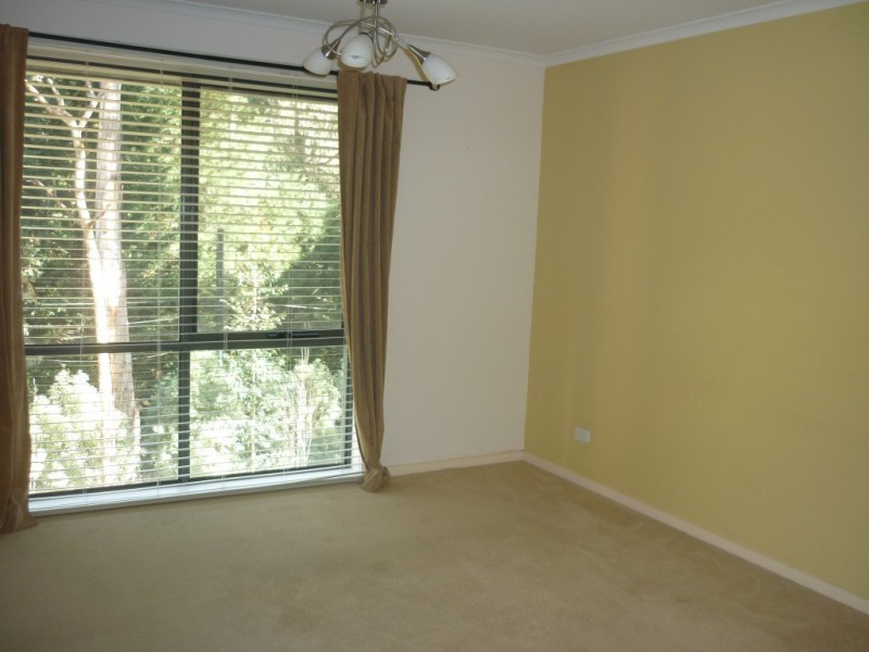 6 Hardy Street, Selby VIC 3159