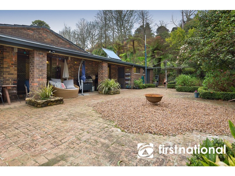 11 Sycamore Avenue, Emerald VIC 3782