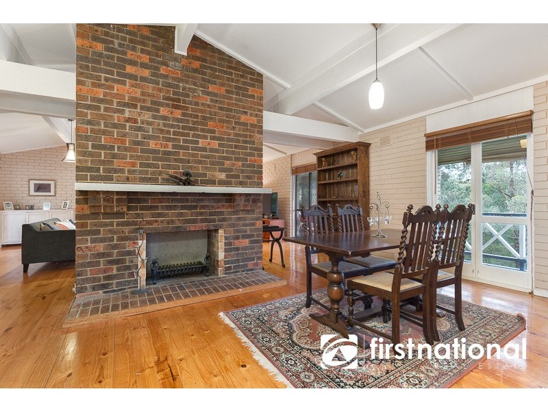 11 Sycamore Avenue, Emerald VIC 3782