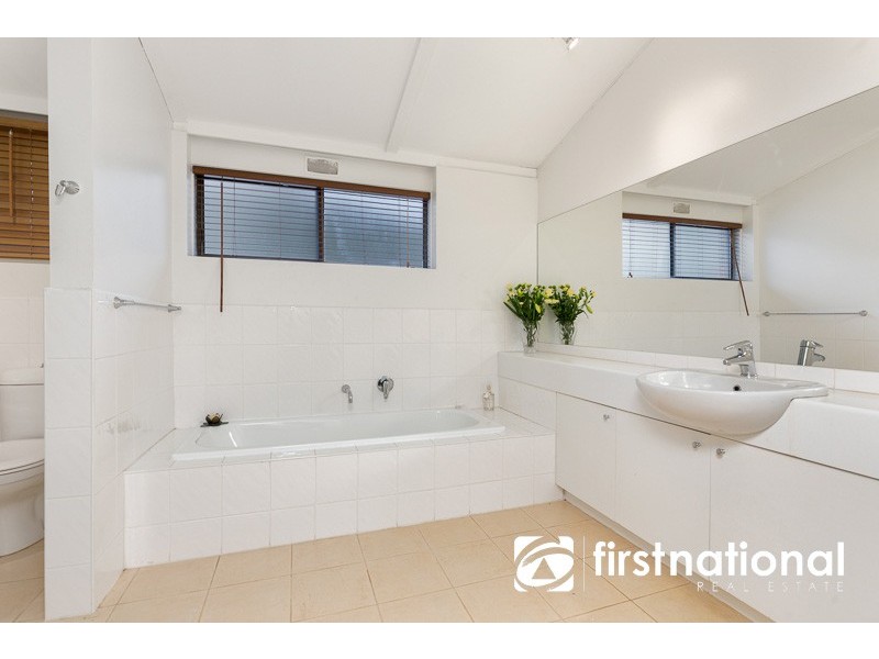 11 Sycamore Avenue, Emerald VIC 3782