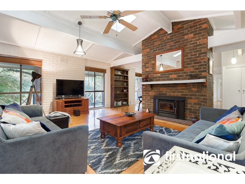 11 Sycamore Avenue, Emerald VIC 3782