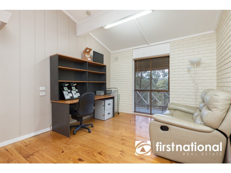 11 Sycamore Avenue, Emerald VIC 3782