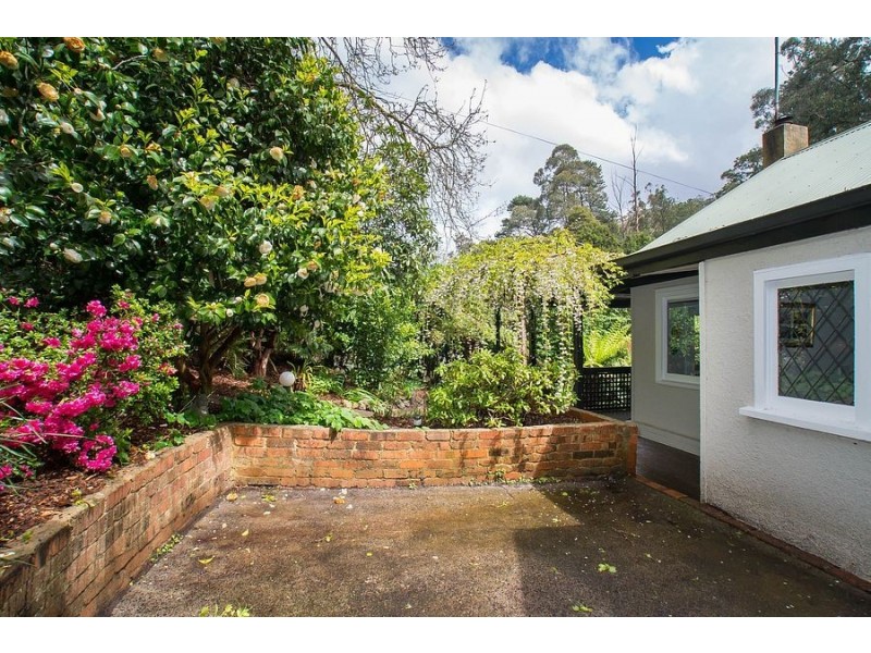 125 Monbulk Road, Kallista VIC 3791