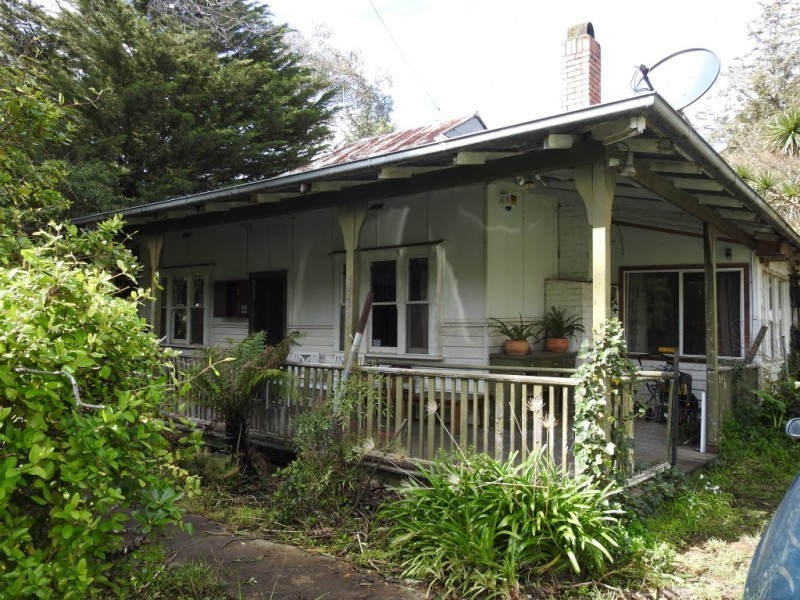 24 Bayview Avenue, Upwey VIC 3158