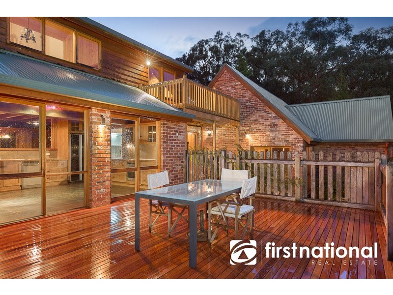 136 Amphlett Avenue, Cockatoo VIC 3781