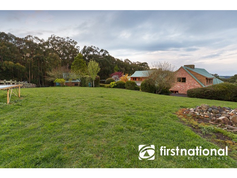 136 Amphlett Avenue, Cockatoo VIC 3781