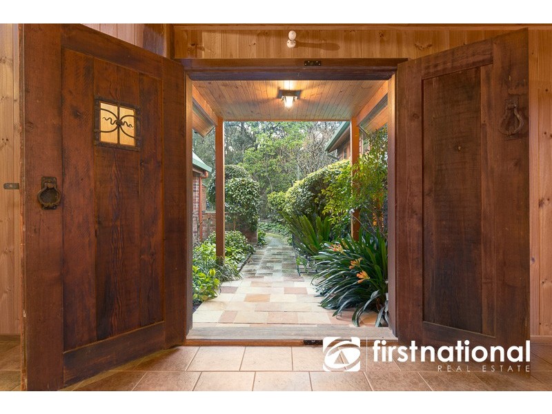 136 Amphlett Avenue, Cockatoo VIC 3781