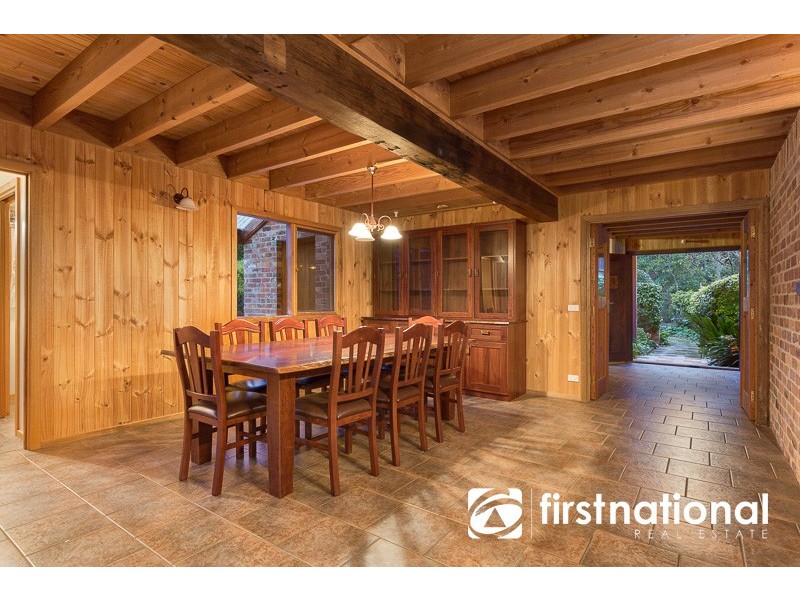 136 Amphlett Avenue, Cockatoo VIC 3781