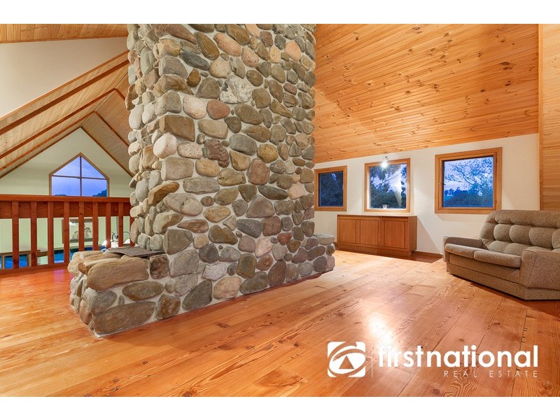 136 Amphlett Avenue, Cockatoo VIC 3781