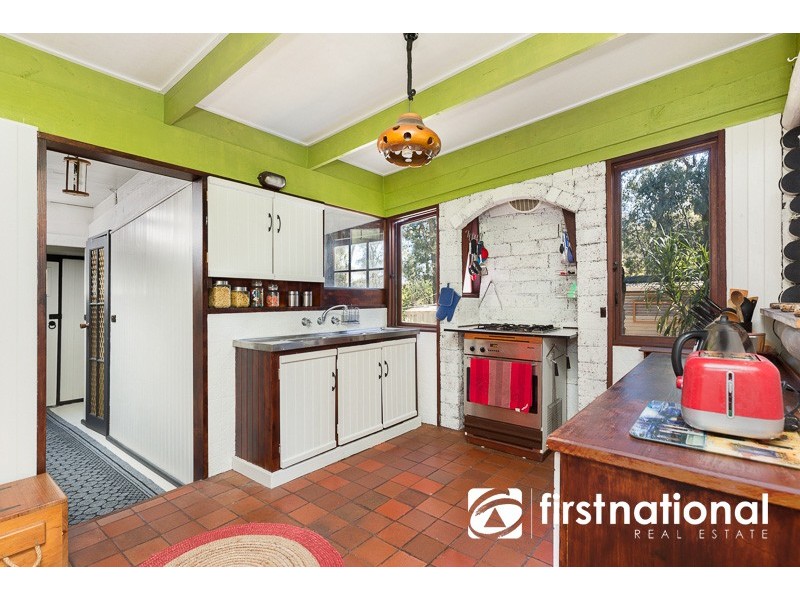 1 Charman Avenue, Emerald VIC 3782