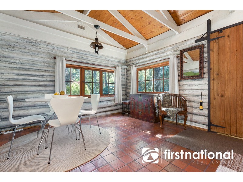 1 Charman Avenue, Emerald VIC 3782