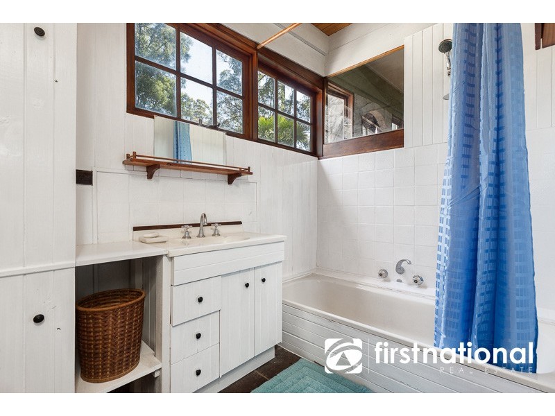 1 Charman Avenue, Emerald VIC 3782