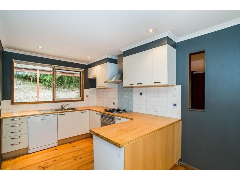 6 Hardy Street, Selby VIC 3159