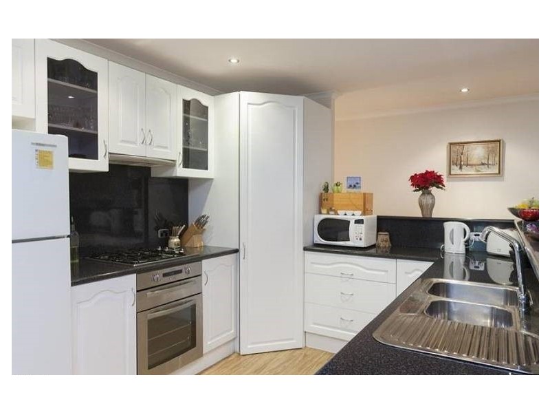 13 Seaview Road, Cockatoo VIC 3781