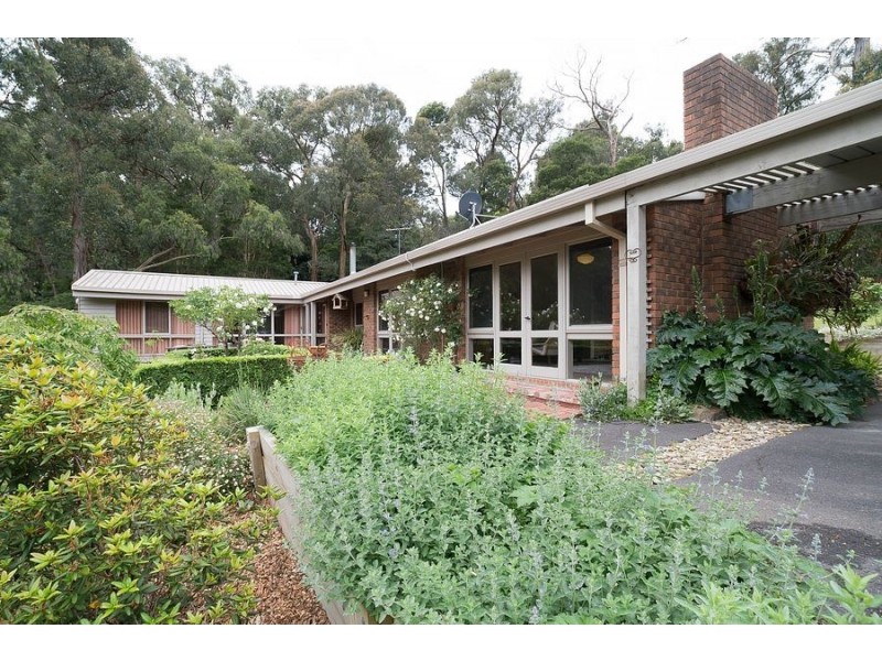 20 Aura Vale Road, Menzies Creek VIC 3159