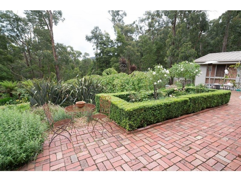 20 Aura Vale Road, Menzies Creek VIC 3159