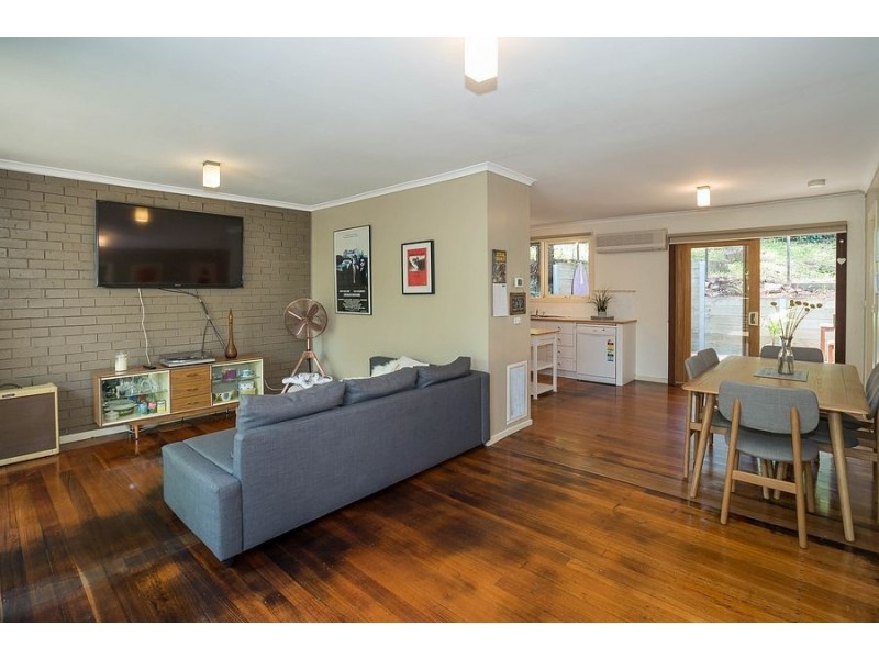 33 Hazel Grove, Tecoma VIC 3160