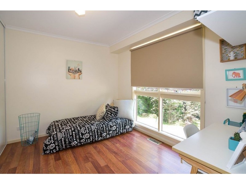 33 Hazel Grove, Tecoma VIC 3160