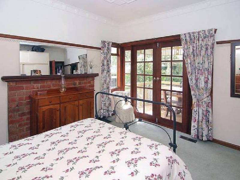 32 Birdwood Avenue, Upwey VIC 3158