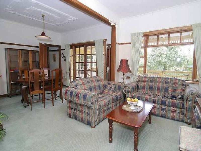 32 Birdwood Avenue, Upwey VIC 3158