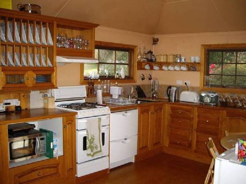 4 Rose Street, Tecoma VIC 3160