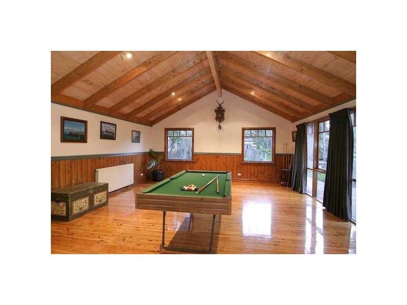 25 Heroes Avenue, Emerald VIC 3782