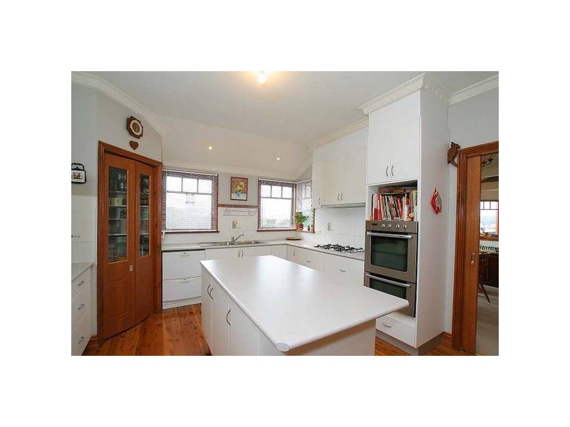 25 Heroes Avenue, Emerald VIC 3782