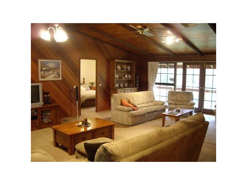 Ronald Avenue, Selby VIC 3159