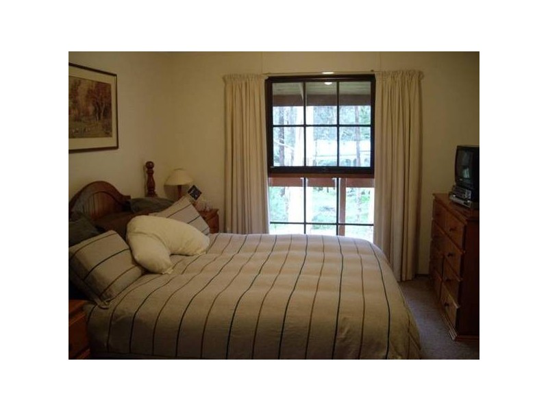 Ronald Avenue, Selby VIC 3159