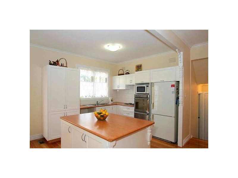 2 Alec Street, Tecoma VIC 3160
