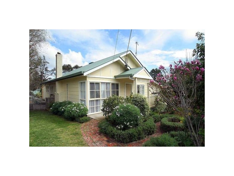 2 Alec Street, Tecoma VIC 3160
