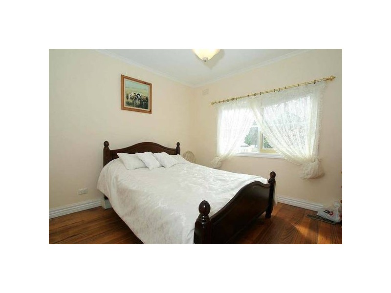 2 Alec Street, Tecoma VIC 3160