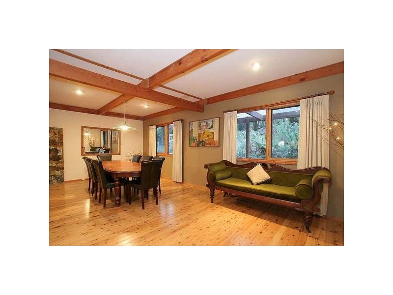 11 Mills Avenue, Sassafras VIC 3787