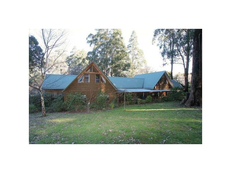 11 Mills Avenue, Sassafras VIC 3787