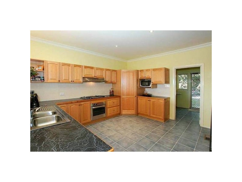 13 Finmere Crescent, Upper Ferntree Gully VIC 3156