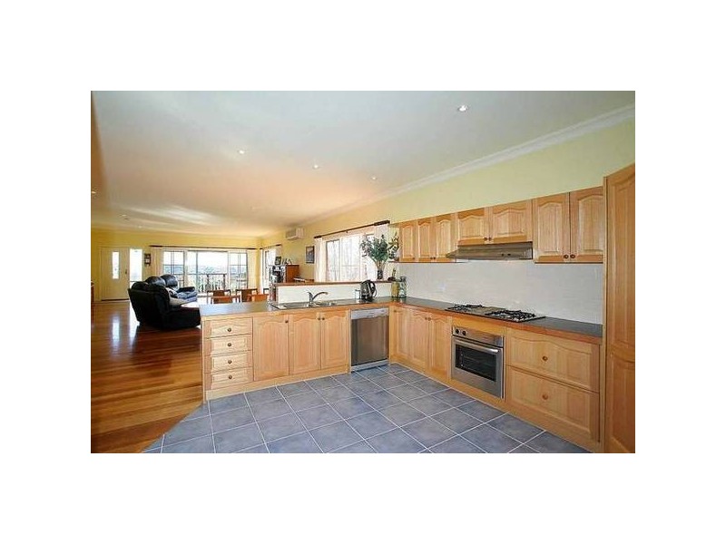 13 Finmere Crescent, Upper Ferntree Gully VIC 3156