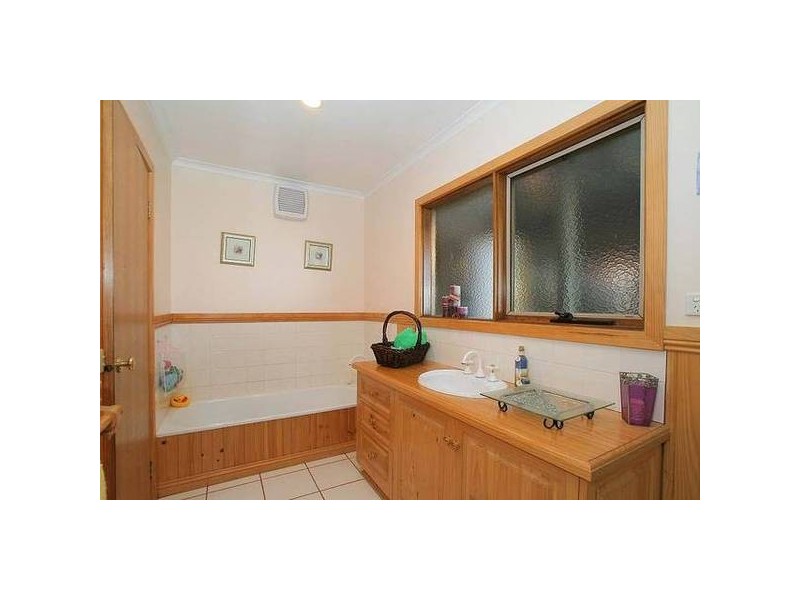 7 Irene Avenue, Upper Ferntree Gully VIC 3156