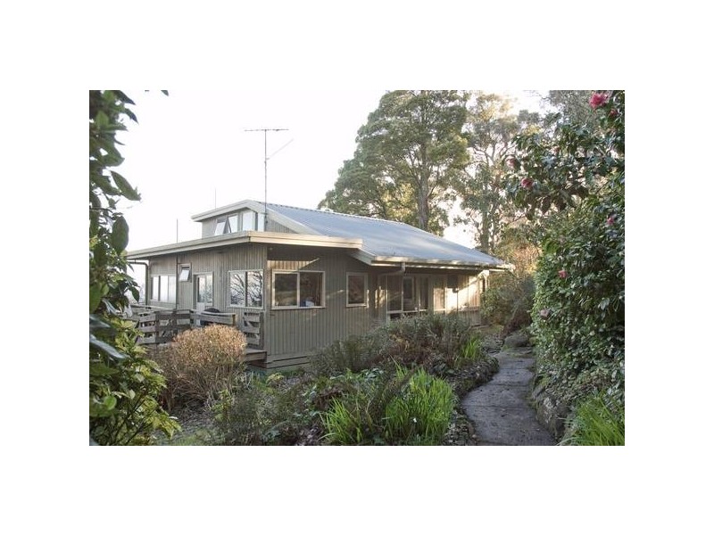 11 School Road, Ferny Creek VIC 3786