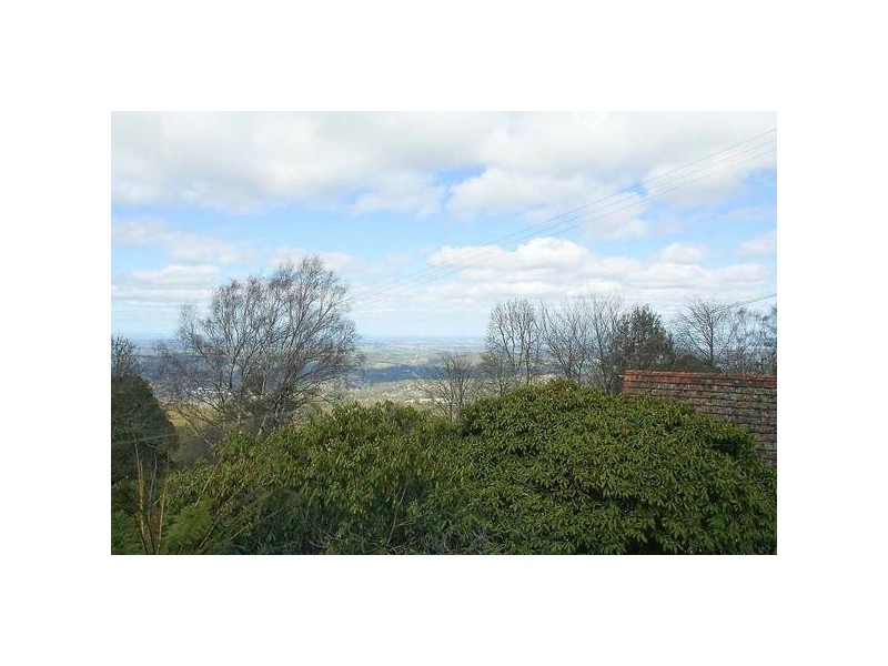 11 School Road, Ferny Creek VIC 3786