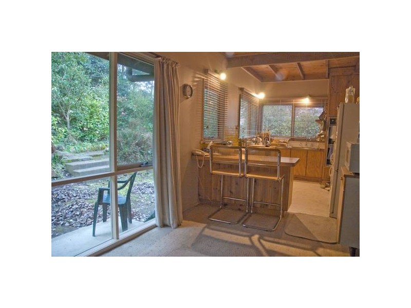 11 School Road, Ferny Creek VIC 3786