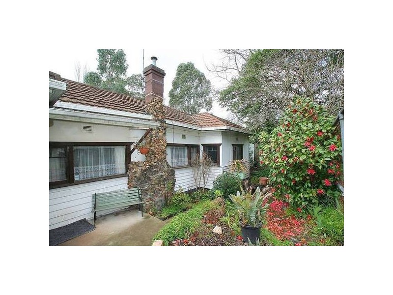 3 Pioneer Avenue, Upwey VIC 3158