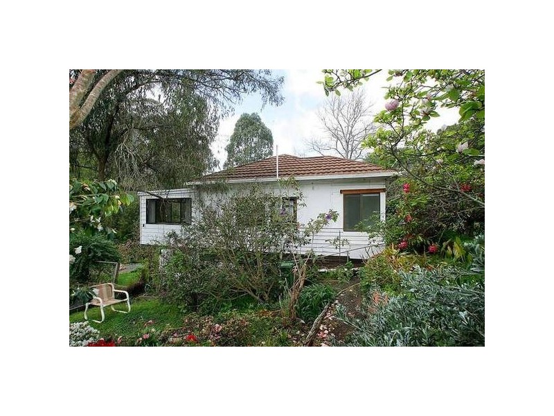 3 Pioneer Avenue, Upwey VIC 3158