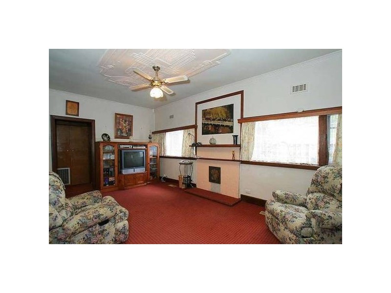 3 Pioneer Avenue, Upwey VIC 3158