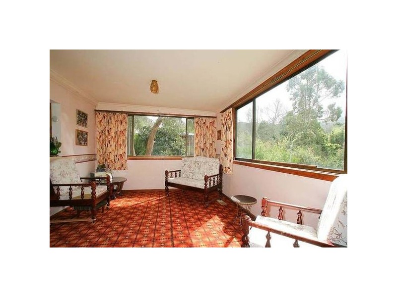 3 Pioneer Avenue, Upwey VIC 3158