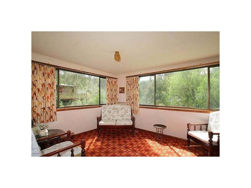3 Pioneer Avenue, Upwey VIC 3158