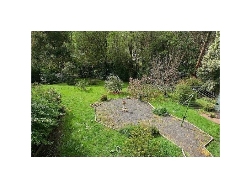 3 Pioneer Avenue, Upwey VIC 3158