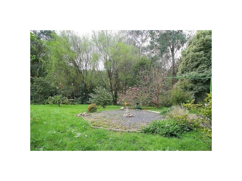 3 Pioneer Avenue, Upwey VIC 3158
