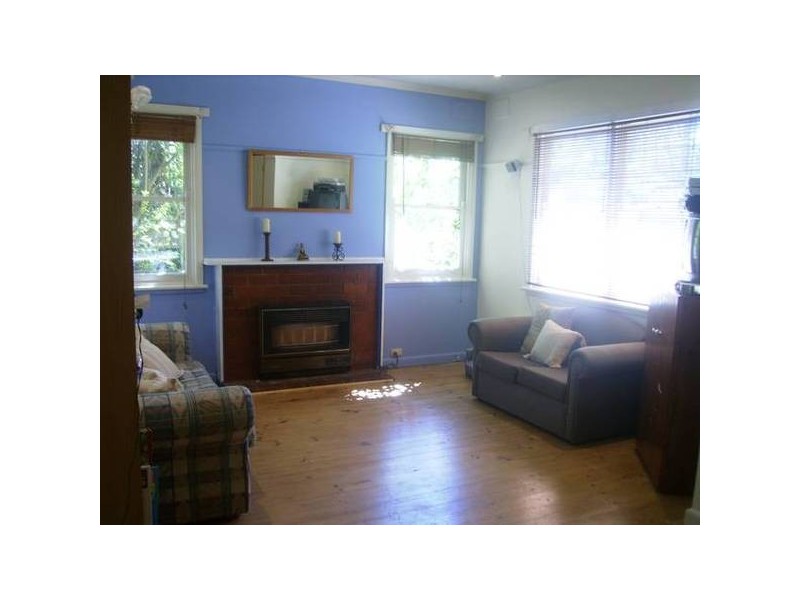 4 Belgrave Gembrook Road (access Via Service Road), Belgrave VIC 3160